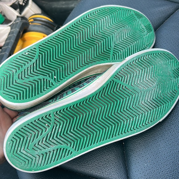 Nike Running Shoes Toki Low TXT Print Lucid Green Sneakers 631697-003 Size 9.5 - Picture 3 of 5